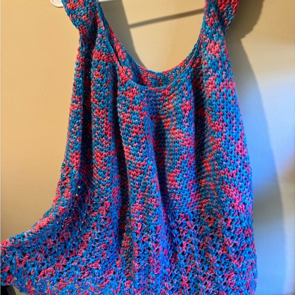 🧶 Crochet Flowy Top 🦋 - Picture 3 of 8